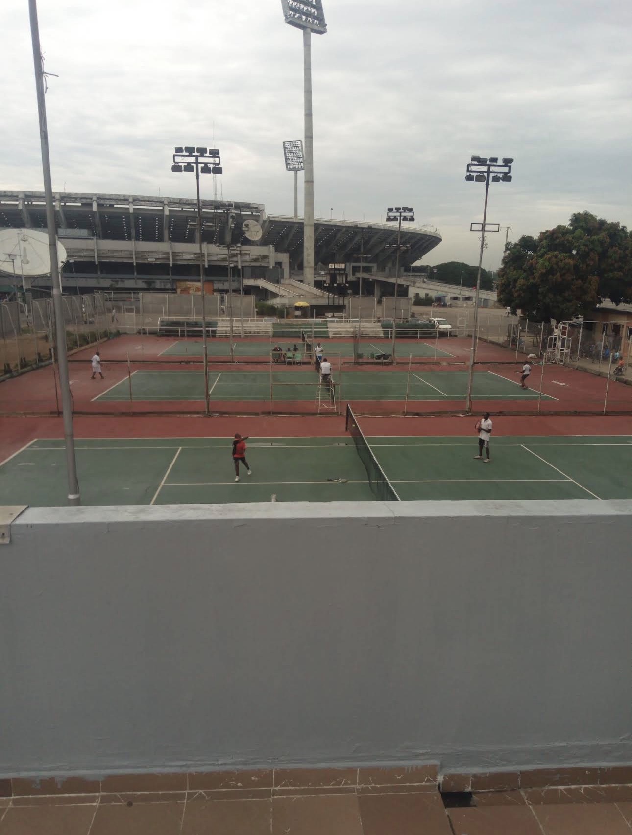 Monaliza Tennis Club seating